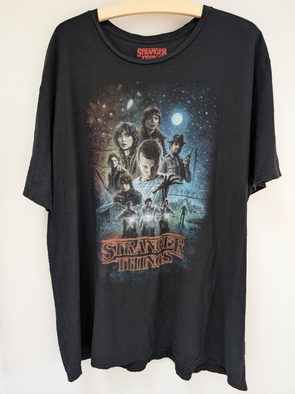 Netflix Stranger Things Character Themed T-Shirt Size 2XL